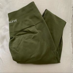 -SOLD- Amplify Leggings